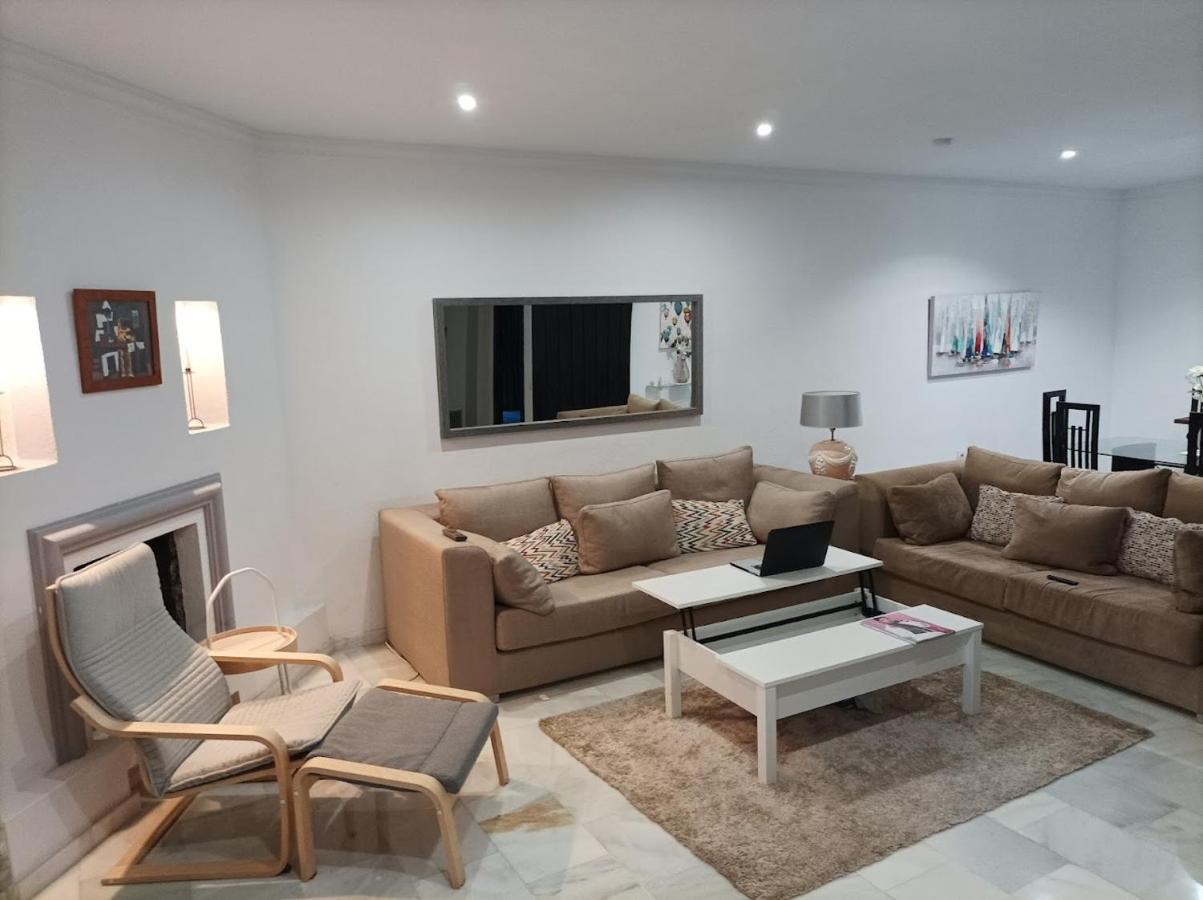 마르베야 Large 2 Bed Apt Puerto Banus Marina Private Parking 아파트 외부 사진