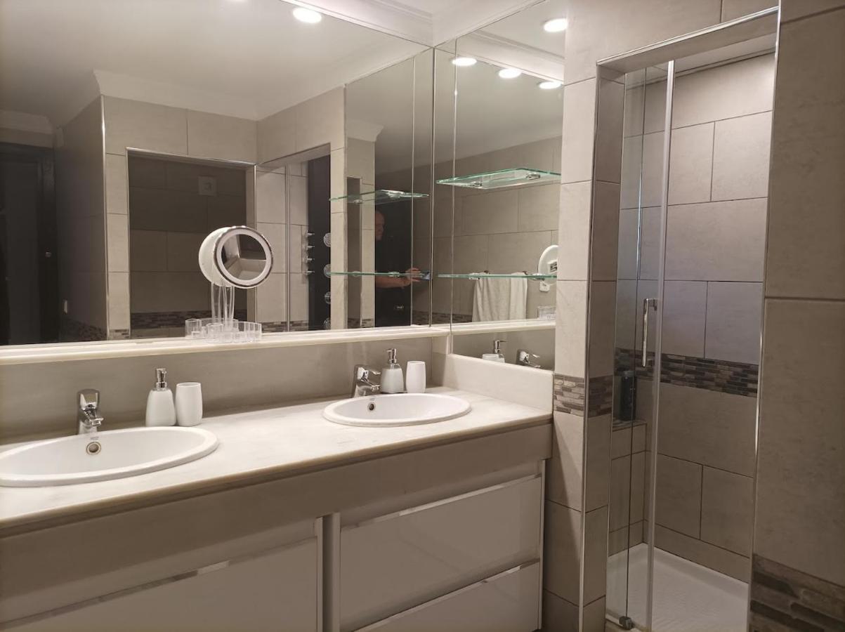 마르베야 Large 2 Bed Apt Puerto Banus Marina Private Parking 아파트 외부 사진