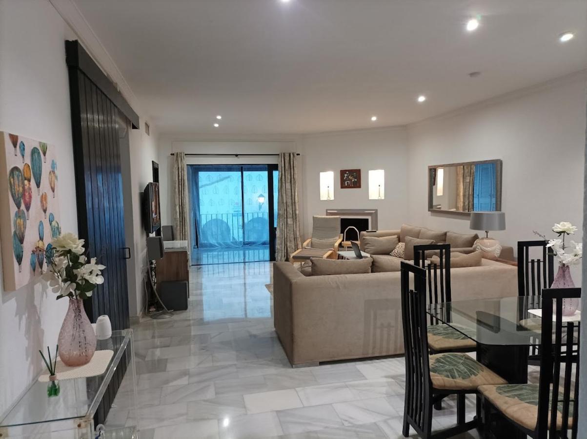 마르베야 Large 2 Bed Apt Puerto Banus Marina Private Parking 아파트 외부 사진