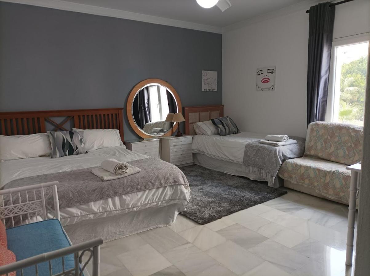 마르베야 Large 2 Bed Apt Puerto Banus Marina Private Parking 아파트 외부 사진